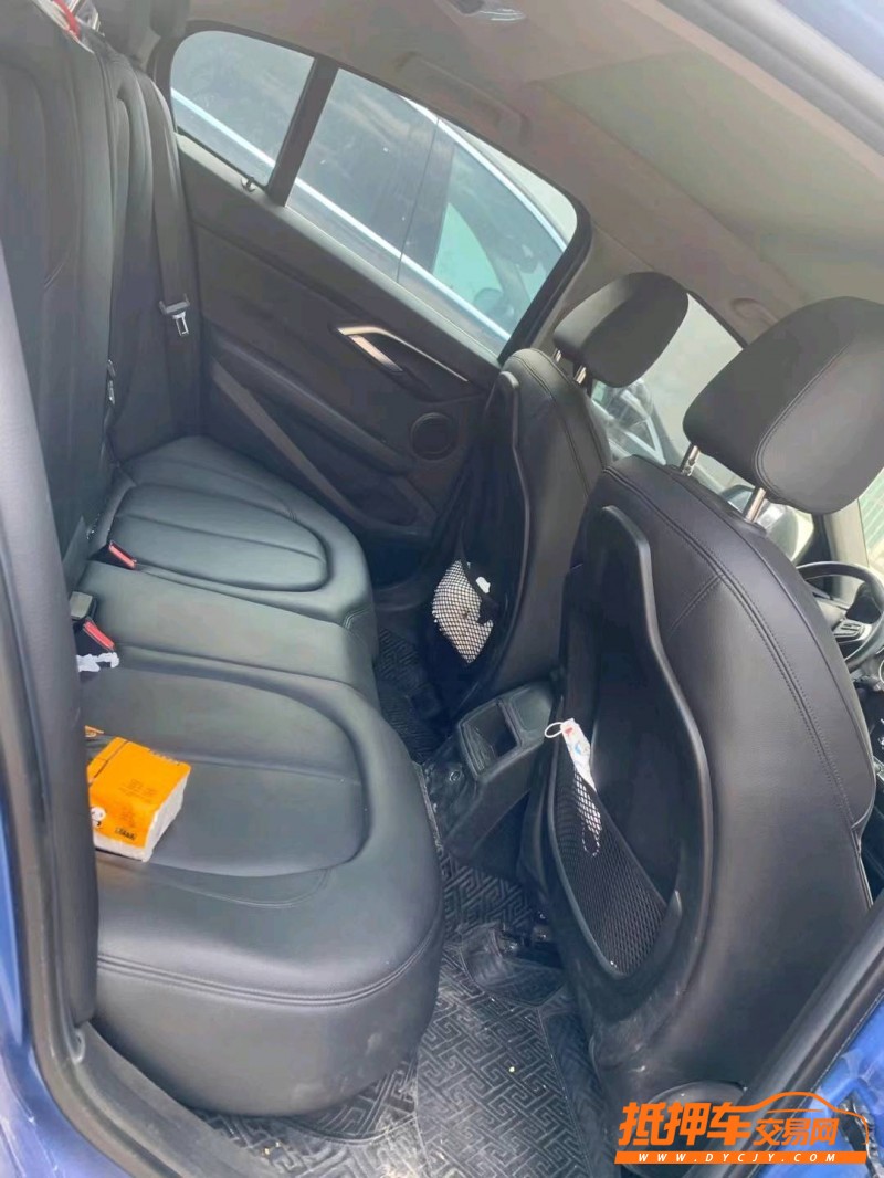 潍坊17年宝马1系9