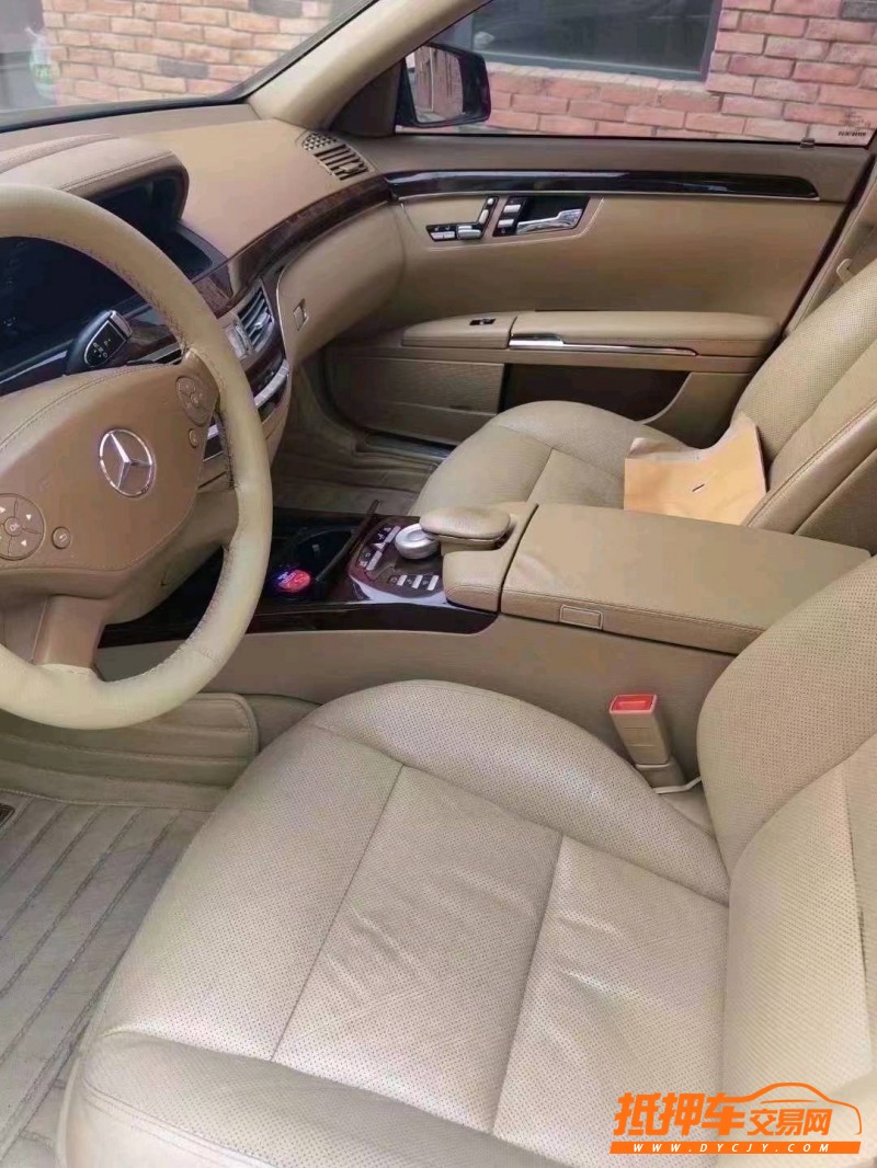 青岛11年奔驰S8