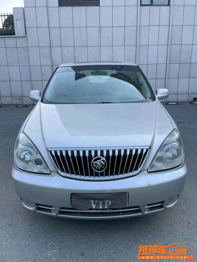 青岛11年别克GL81