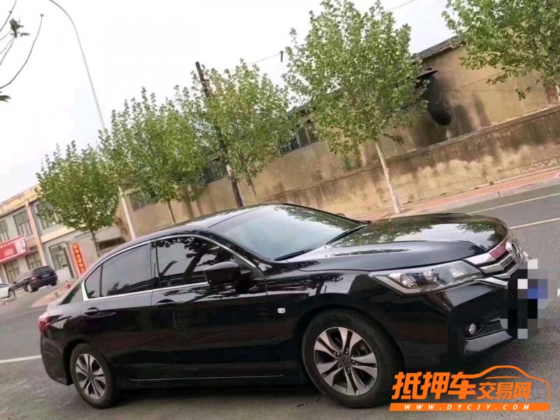 青岛16年本田雅阁5