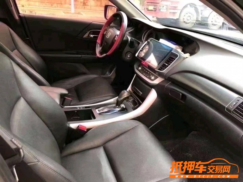 青岛16年本田雅阁6