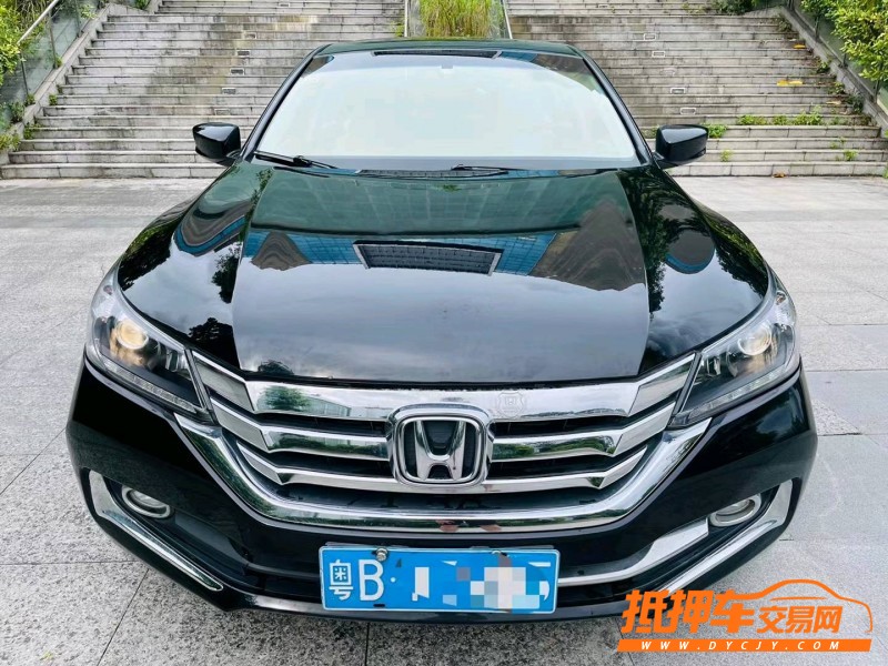 深圳14年本田雅阁1