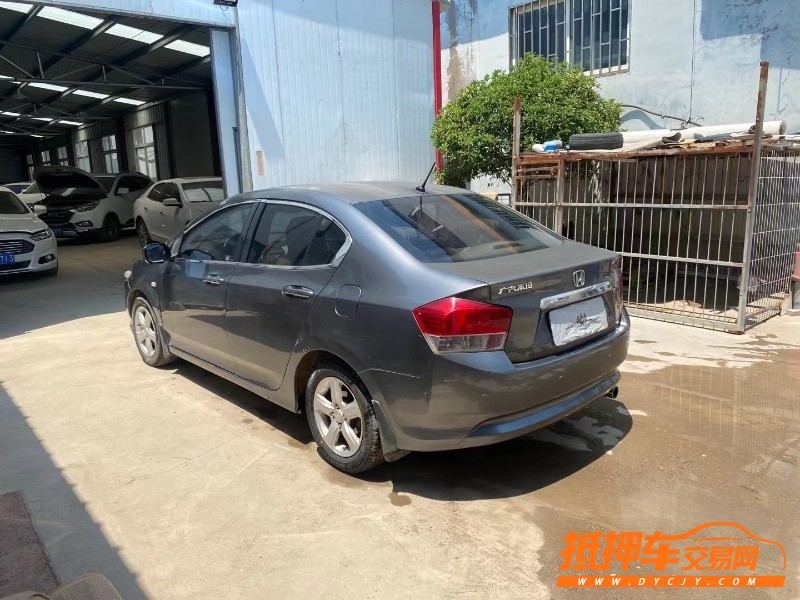 青岛10年本田锋范8