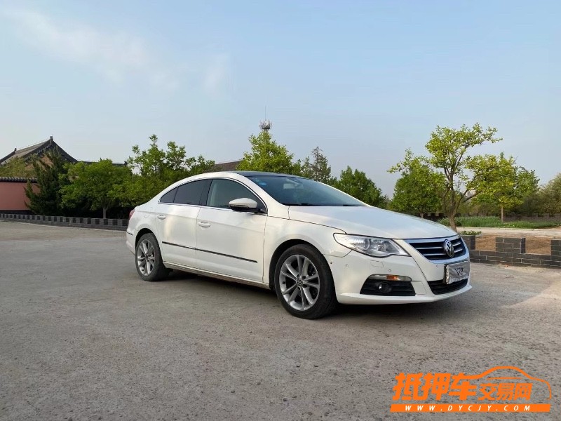 青岛13年大众CC8