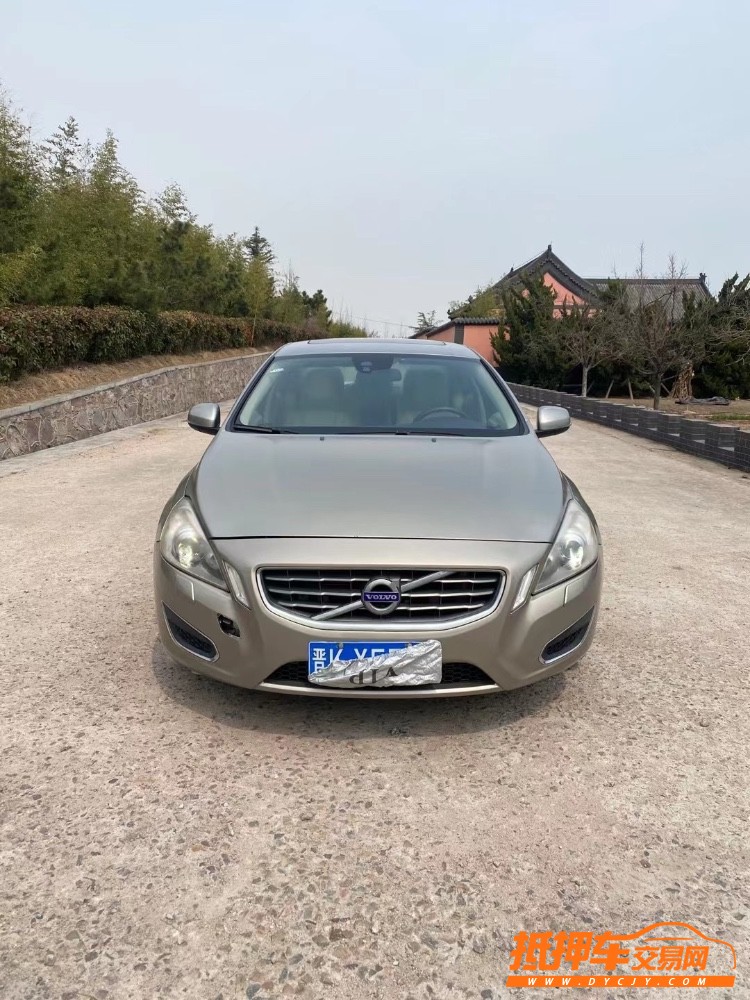 青島12年沃爾沃S60L1