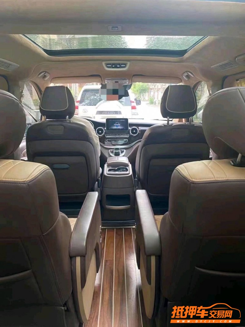 烟台18年奔驰V5