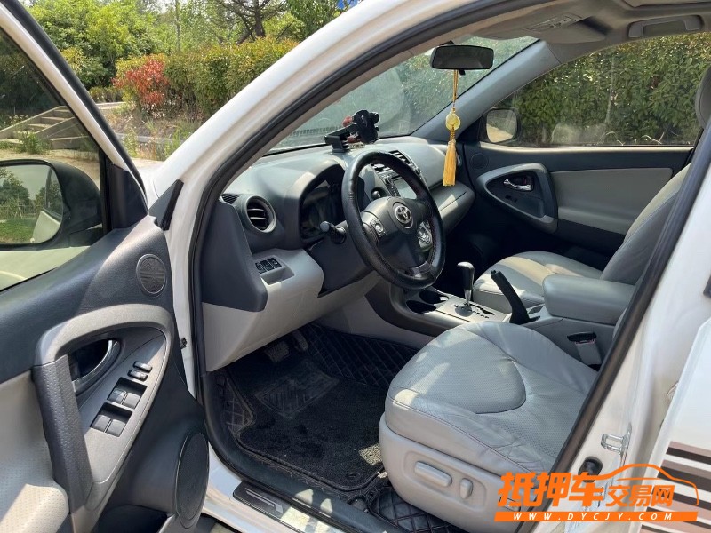青岛10年丰田RAV45