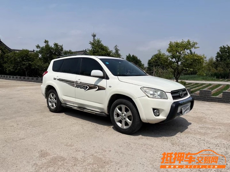 青岛10年丰田RAV44