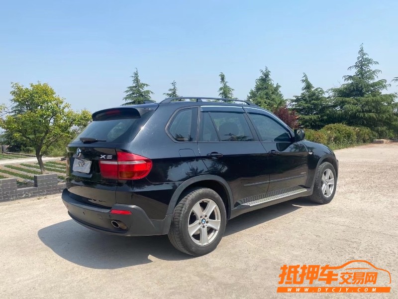 青岛09年宝马X58