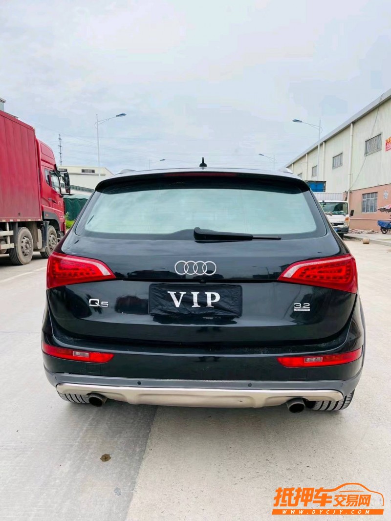 东莞10年奥迪Q59