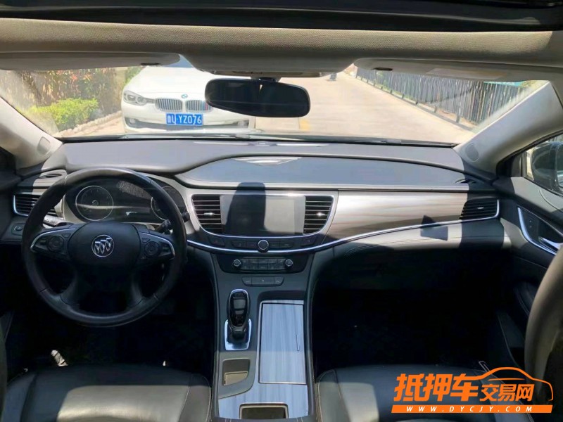 潍坊18年别克君越5