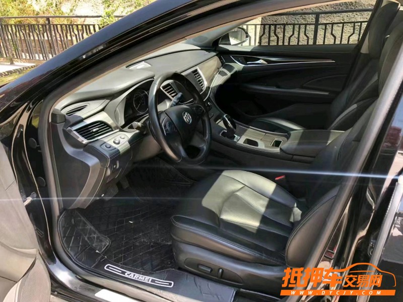 潍坊18年别克君越8