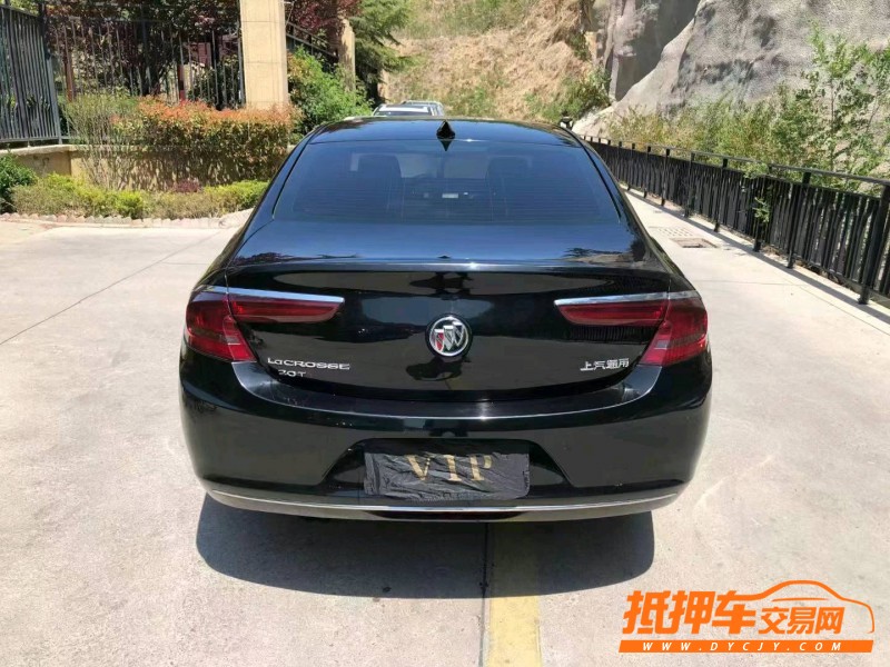 潍坊18年别克君越9