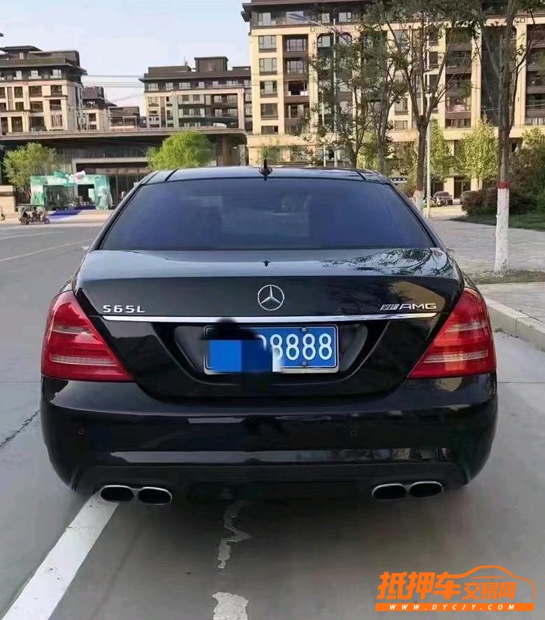 青岛11年奔驰S8