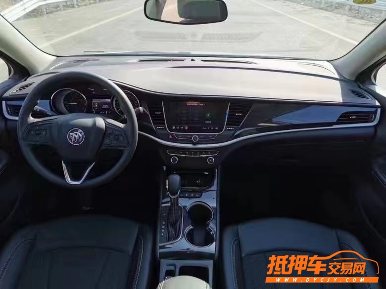 徐州21年别克威朗5