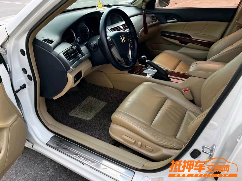 盐城12年本田雅阁6