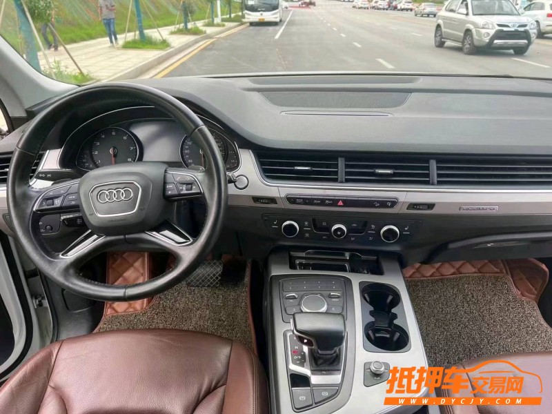 常德17年奧迪Q71