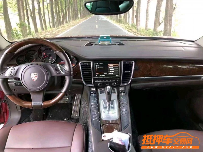 潍坊11年保时捷帕拉梅拉6