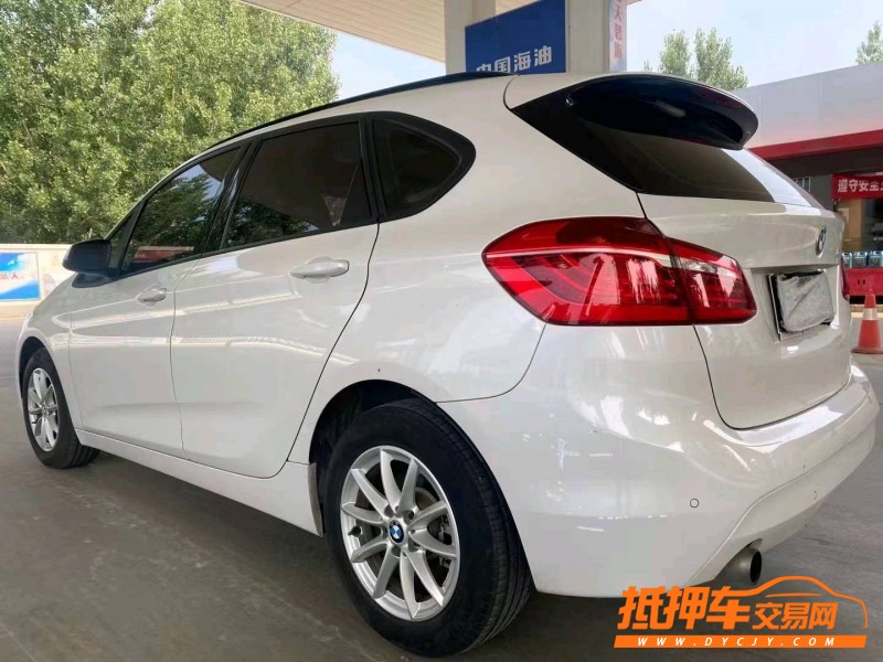 潍坊17年宝马2系8