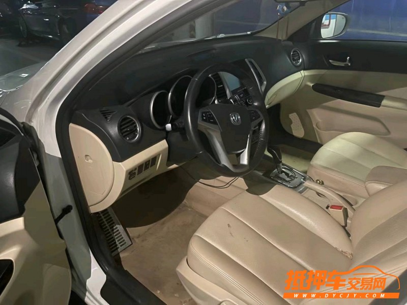 重慶15年長安汽車逸動1