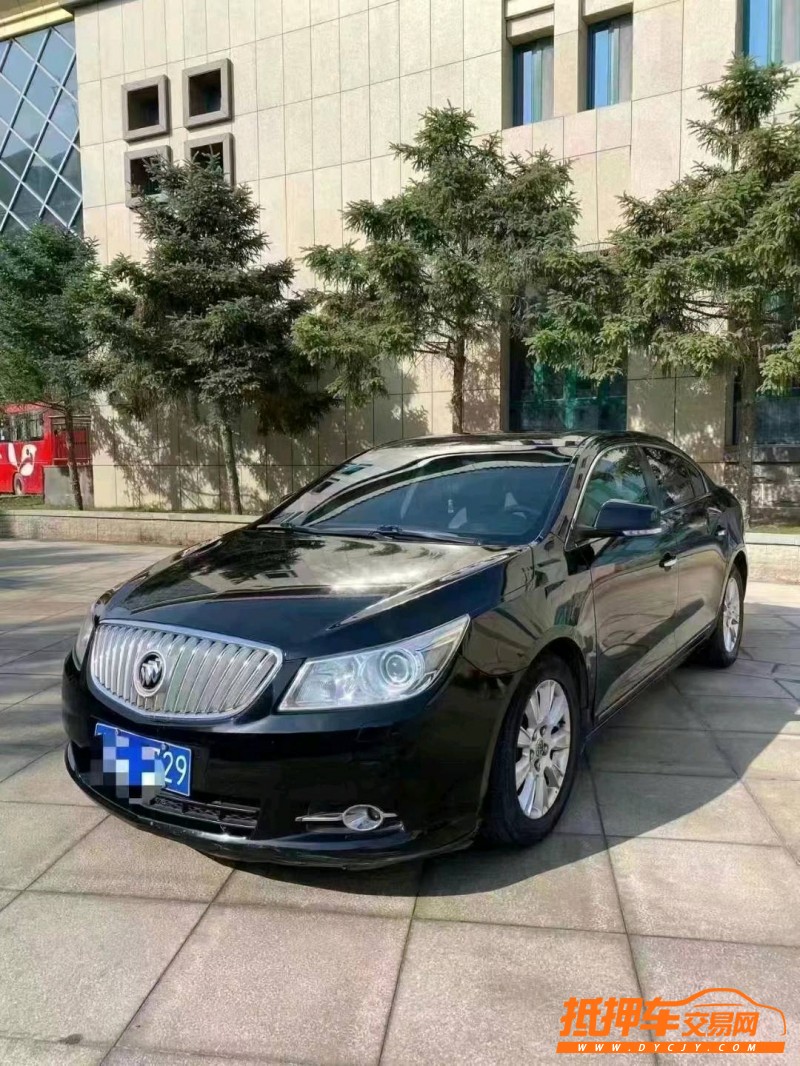 潍坊12年别克君越3