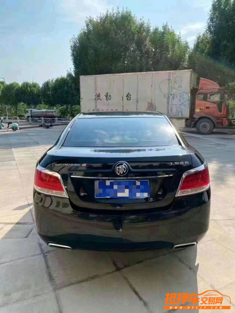 潍坊12年别克君越8