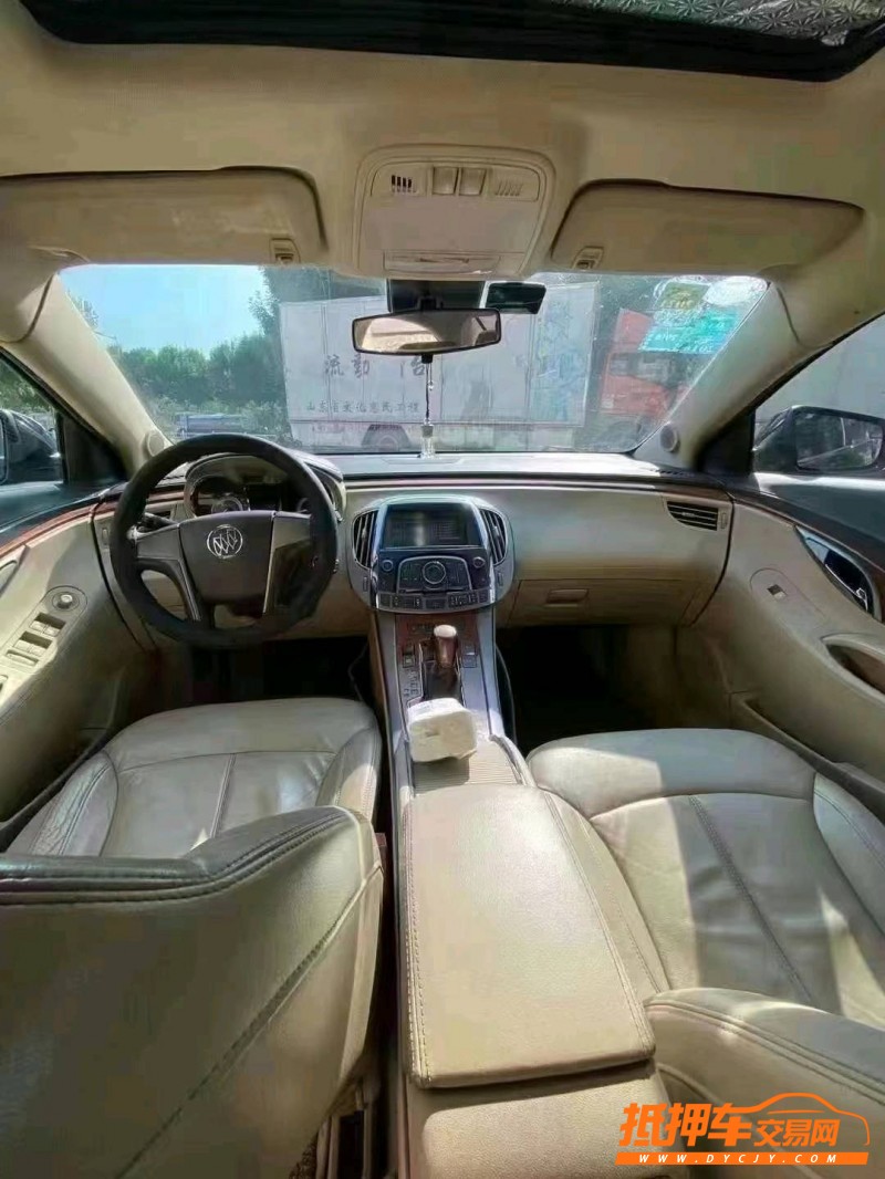 潍坊12年别克君越9