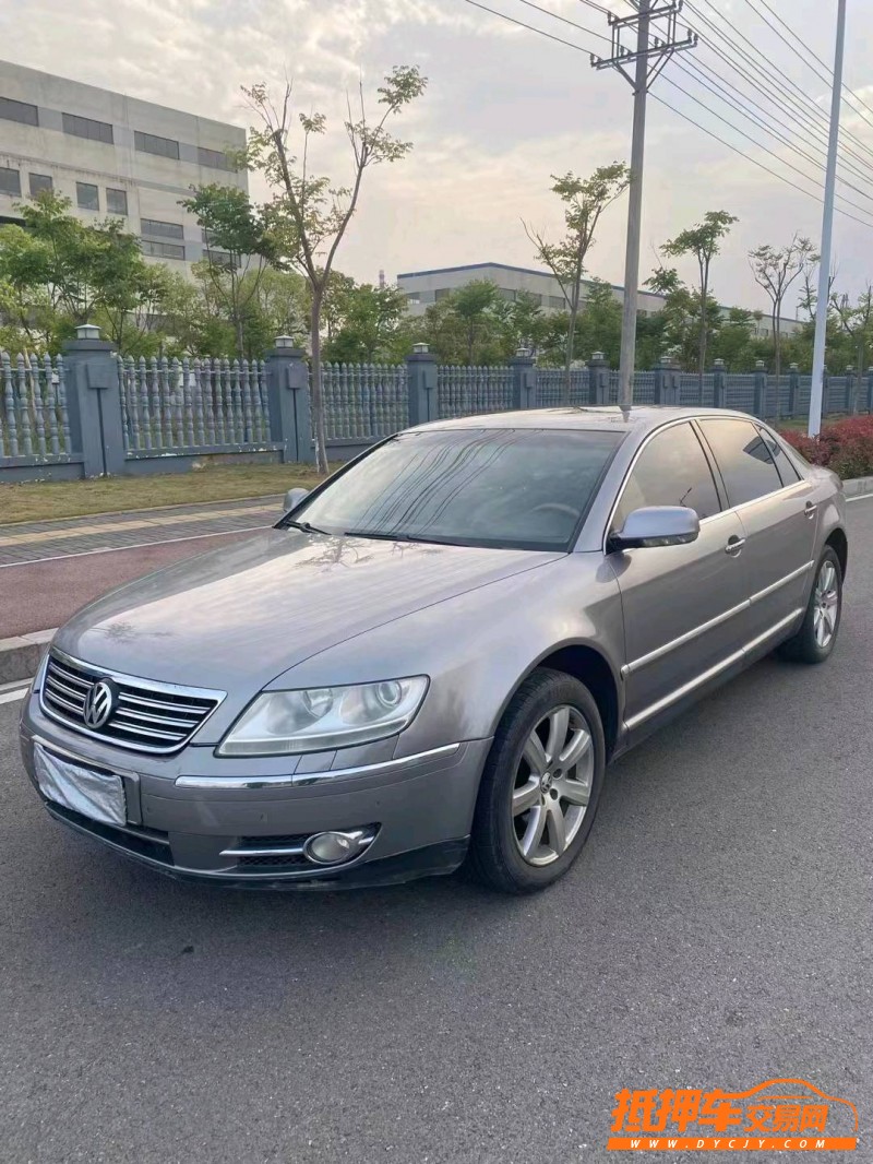 北京10年大众辉腾8