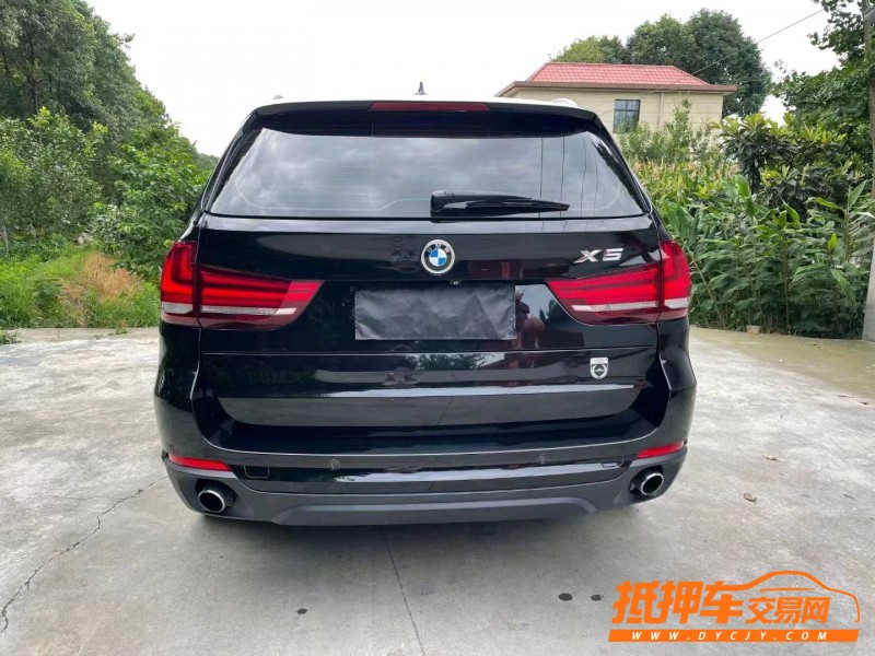 成都16年寶馬X52