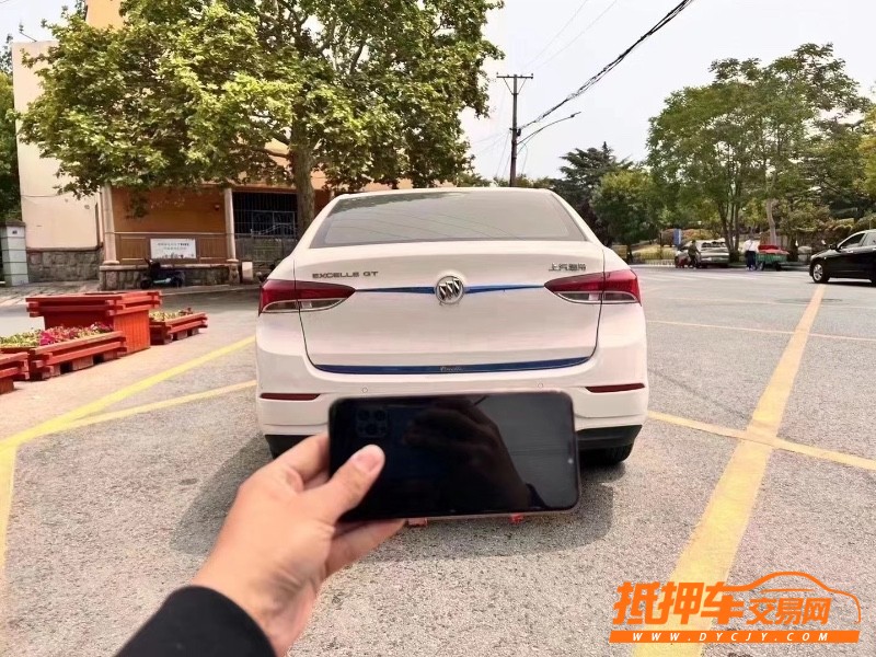 青岛20年别克英朗2