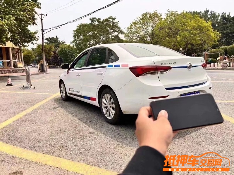 青岛20年别克英朗8