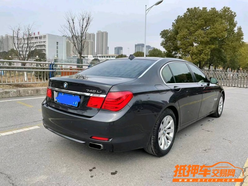 徐州11年宝马7系7