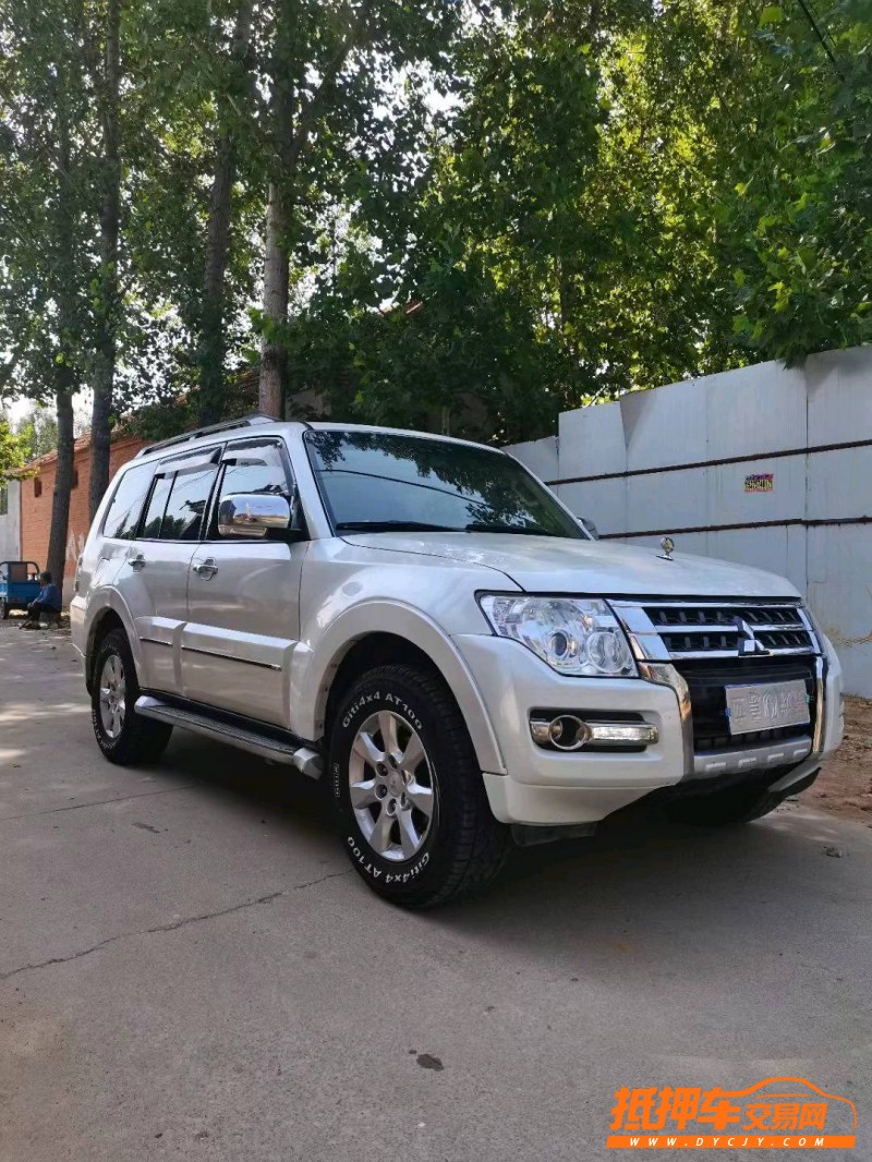 潍坊18年三菱帕杰罗8