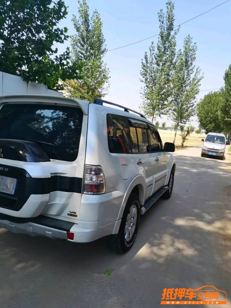 潍坊18年三菱帕杰罗6