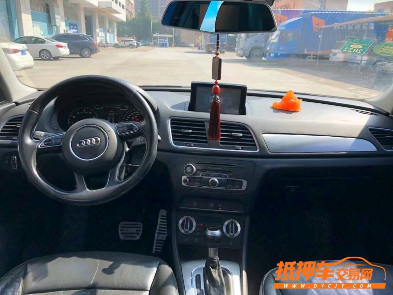中山16年奥迪Q38