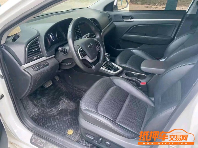 潍坊17年现代朗动8