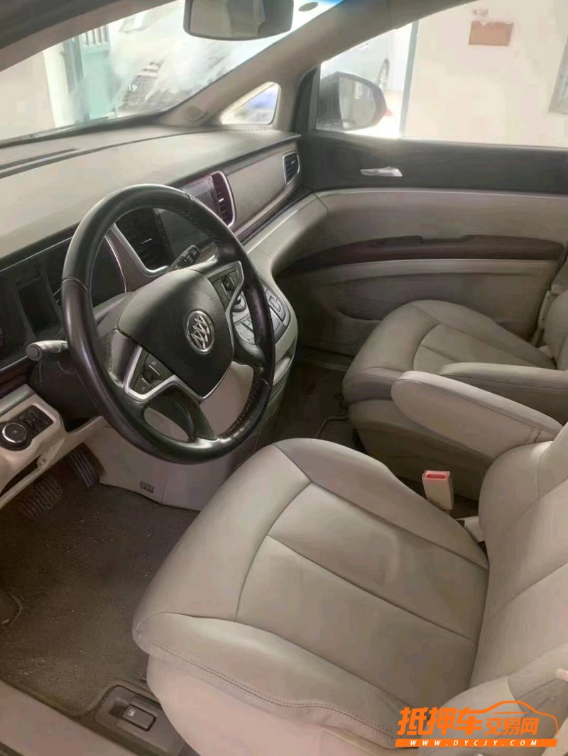 潍坊17年别克GL82