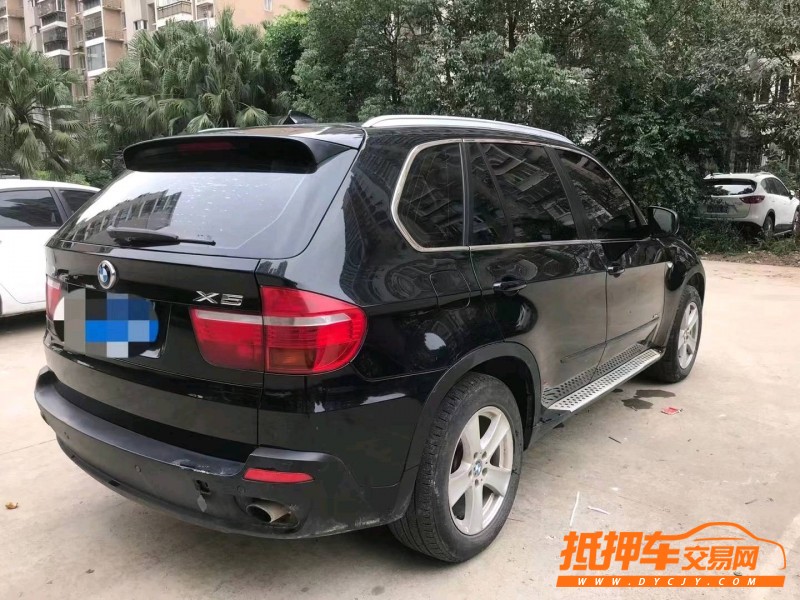 青岛09年宝马X59