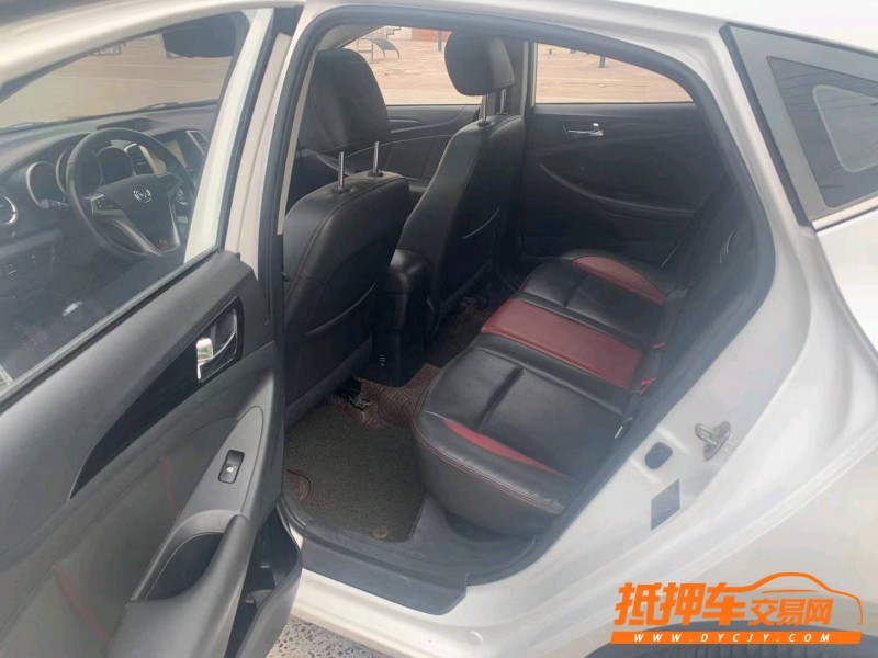 新鄉15年長安汽車逸動5