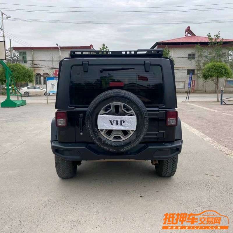 新鄉18年Jeep牧馬人7