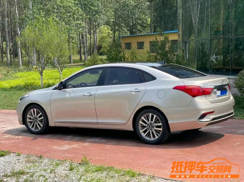 潍坊18年现代名图7