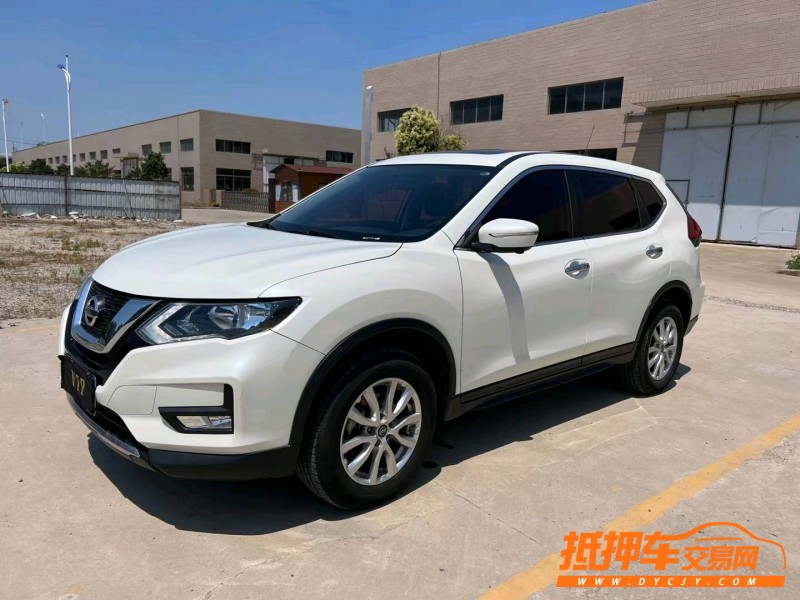 鹽城18年日產奇駿8