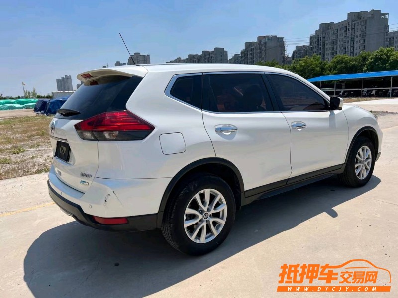 鹽城18年日產奇駿6