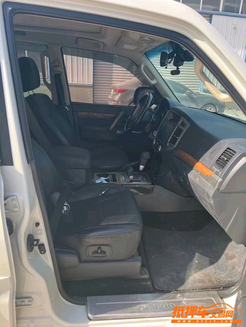 徐州19年三菱帕杰罗3