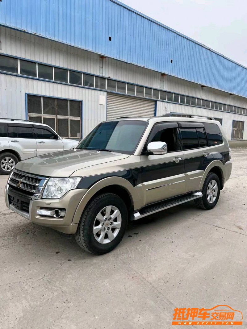 徐州17年三菱帕杰罗7