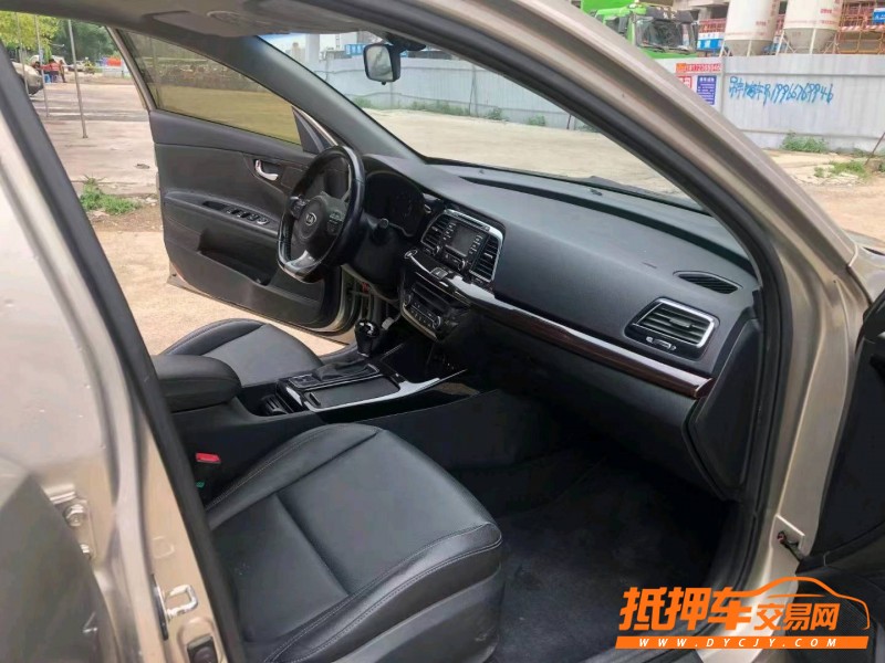 防城港17年起亞K44