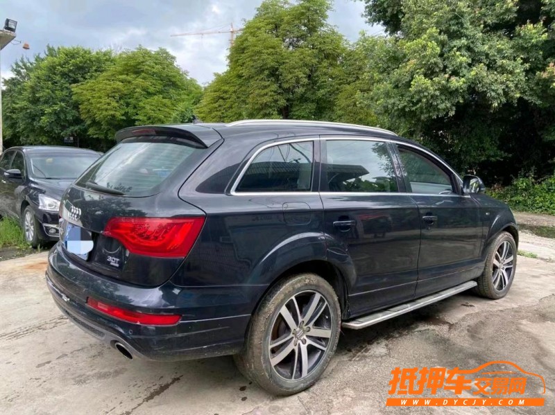 欽州10年奧迪Q74