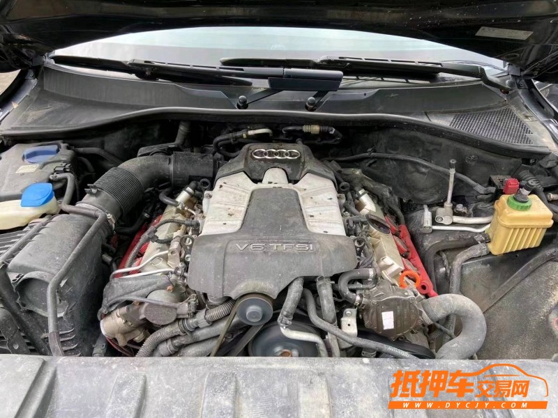 欽州10年奧迪Q76