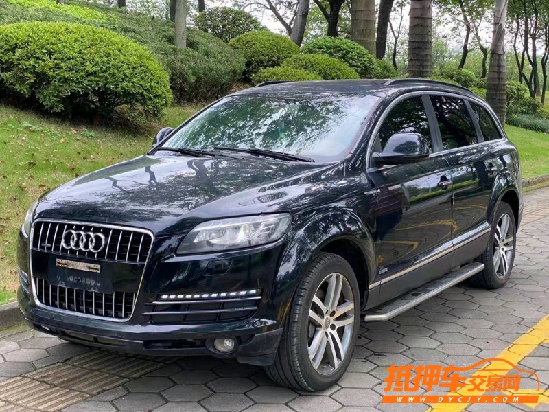 欽州08年奧迪Q78