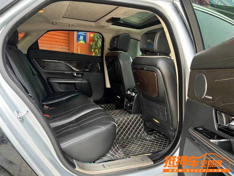 防城港11年捷豹XJL5